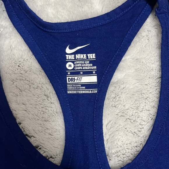 3 Nike tank tops - Picture 3 of 12